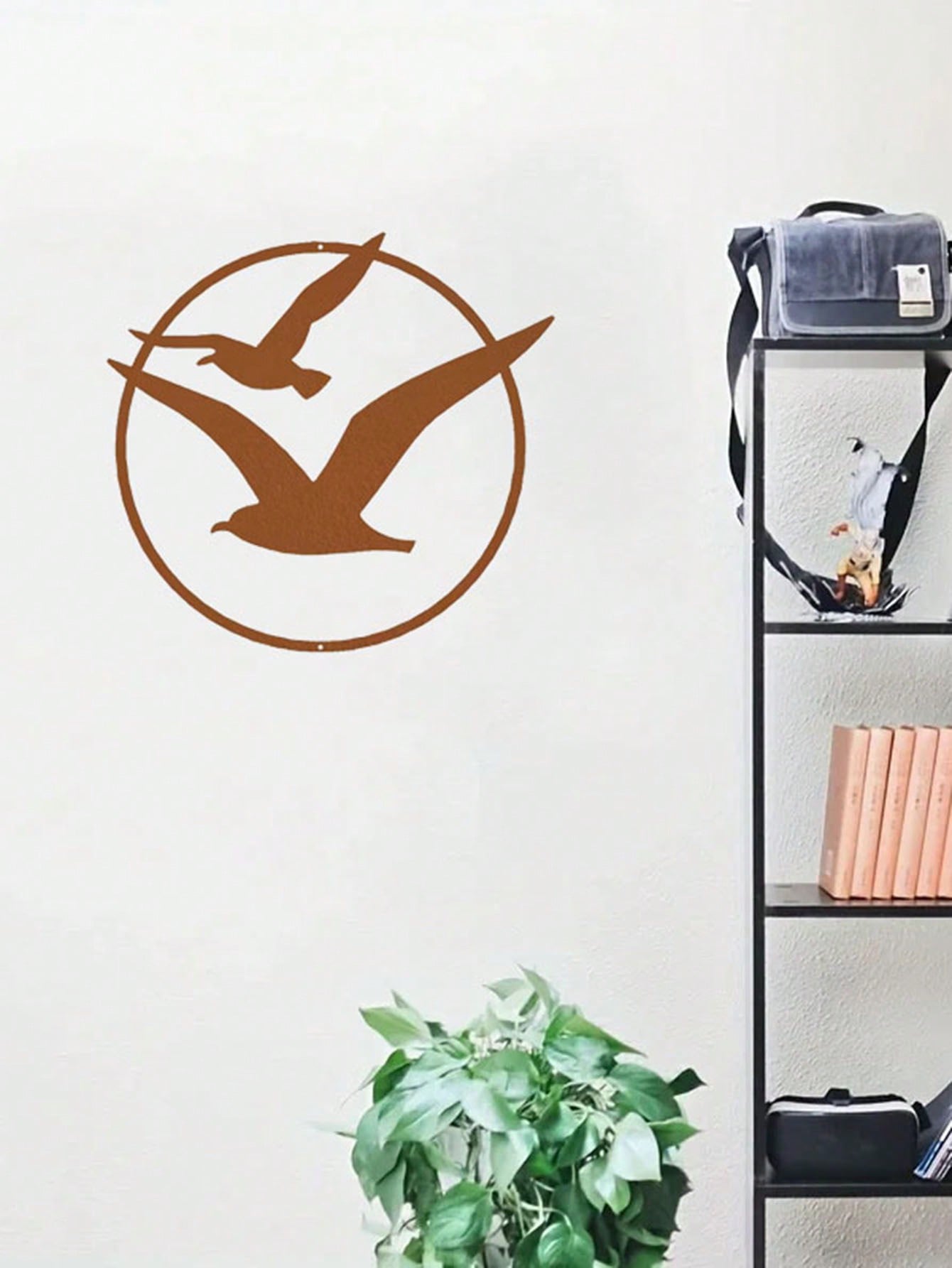 1 Pc Animal Bird Decorative Metal Wall Decoration, Charming Interior Decoration, Suitable For Various Scenes Such As Bedroom, Living Room Study, Etc., Adding Artistic Charm To The Space, And Is A Great Gift Choice.