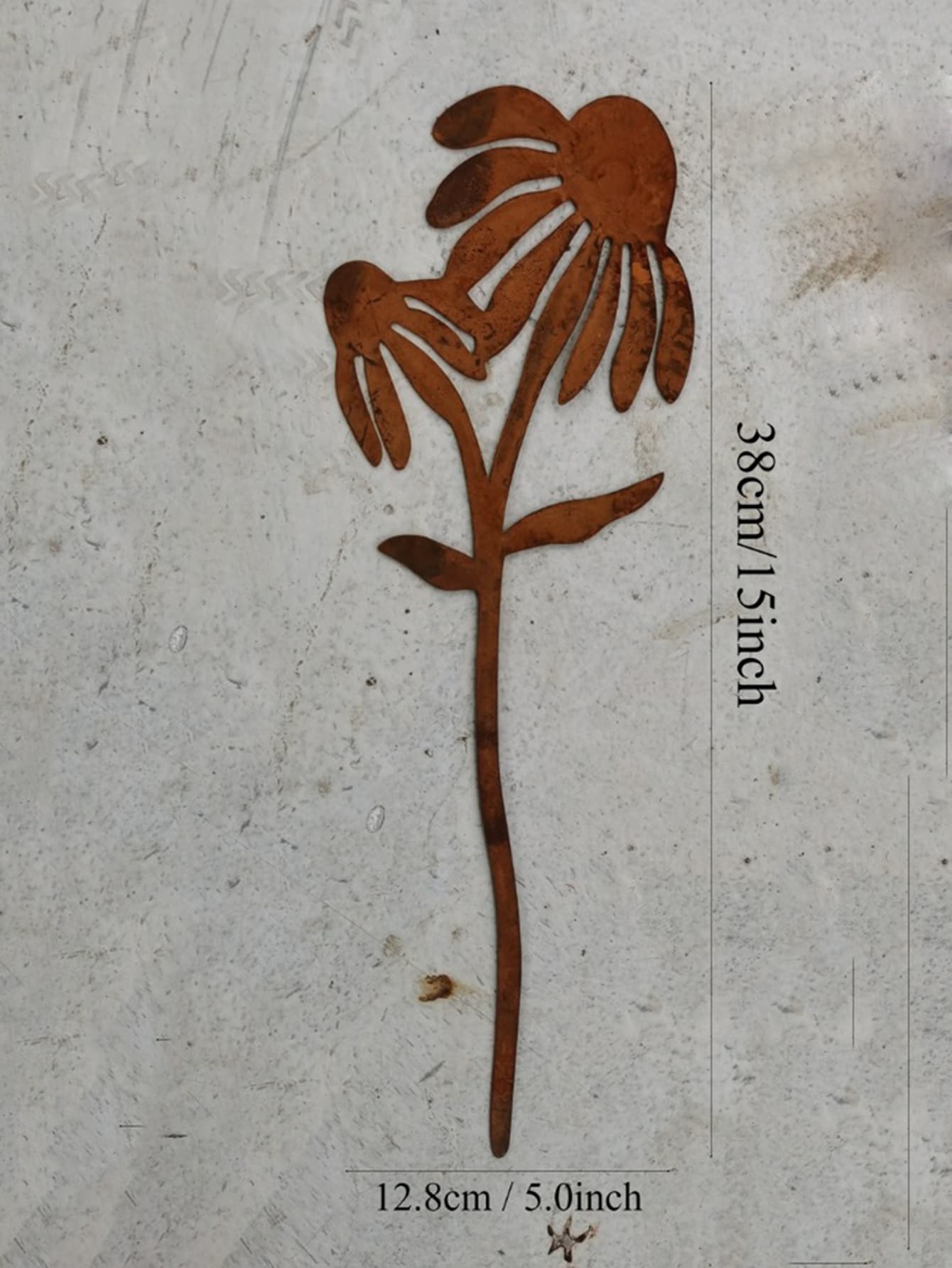 1 metal floor plug, suitable for animals and plants: create a garden art atmosphere, suitable for various spaces such as courtyards and gardens, exquisite garden decoration