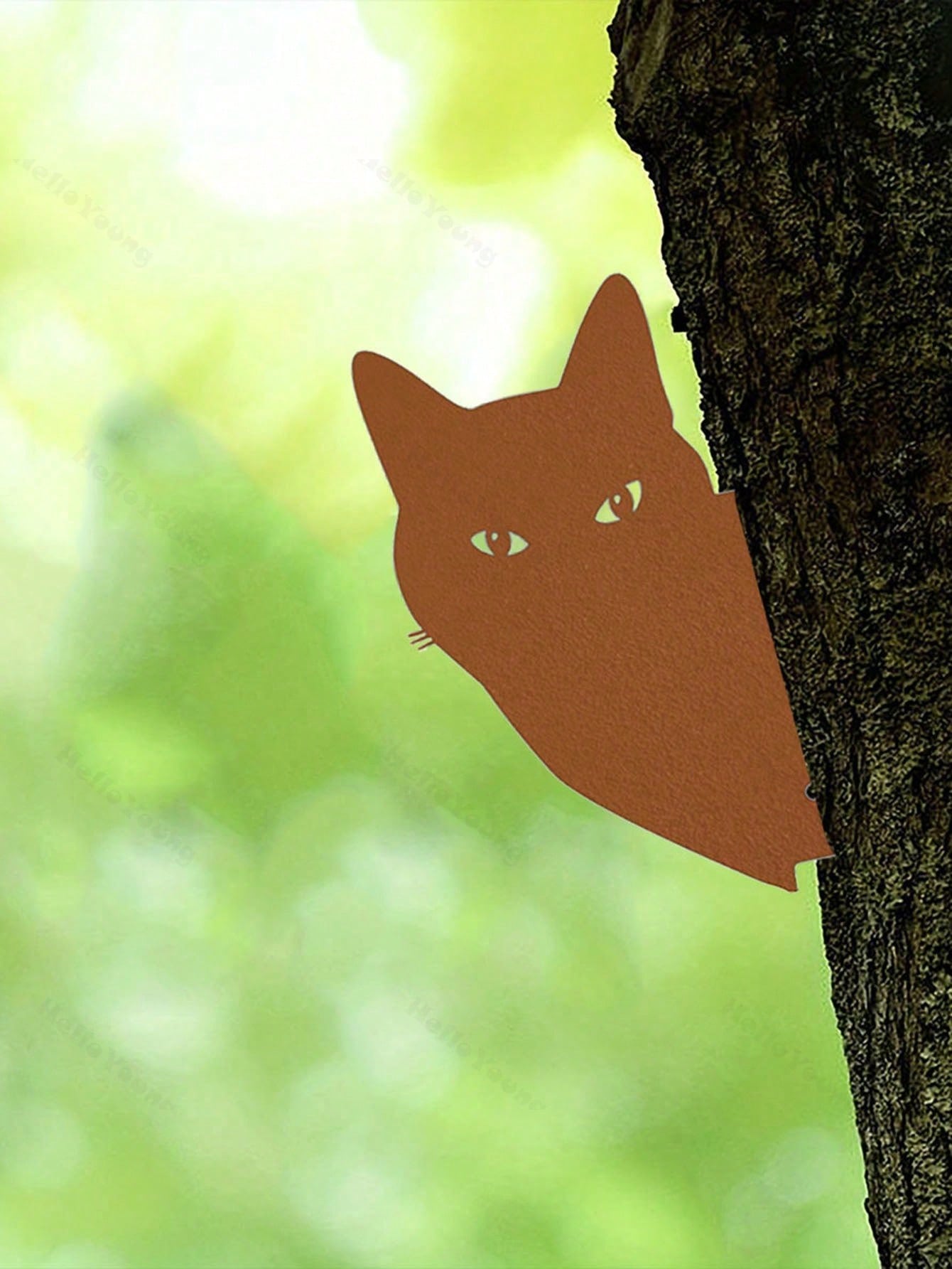 A stunning wildlife metal tree ornament, eye-catching garden decoration, perfect for patios and gardens, adds artistic charm and is a great gift.
