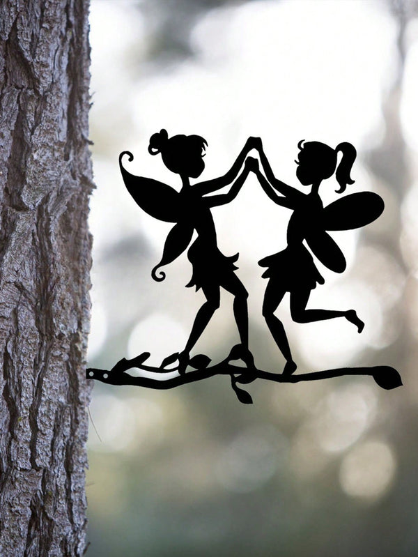 This black metal tree plug is a delicate gardening ornament that is suitable for gardens, gardens, and other places, adding a beautiful artistic atmosphere to the garden.