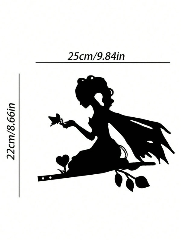 This black metal tree plug is a delicate gardening ornament that is suitable for gardens, gardens, and other places, adding a beautiful artistic atmosphere to the garden.
