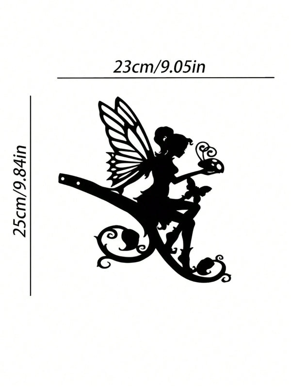 This black metal tree plug is a delicate gardening ornament that is suitable for gardens, gardens, and other places, adding a beautiful artistic atmosphere to the garden.