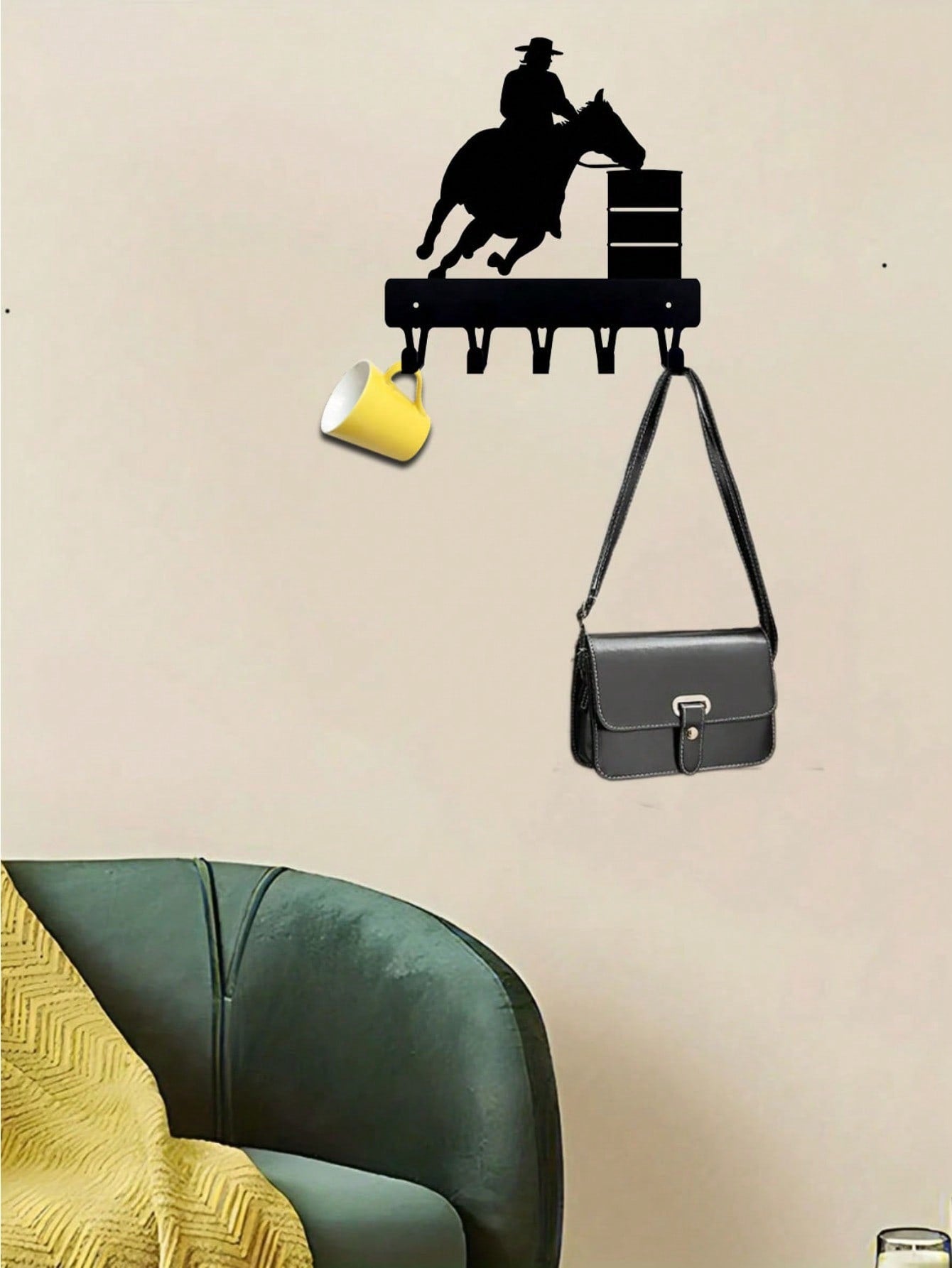 A black metal home decoration riding character shape hook can be hung in bedrooms, living rooms, offices and other places, with a beautiful meaning. It can be used as a personalized gift and is also suitable for kitchen storage.