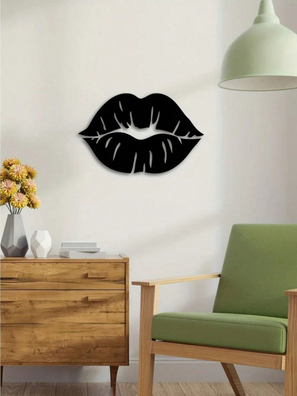 A set of 2 black metal kiss-shaped decorative pendants, highly distinctive, suitable as home decoration or personalized gifts, suitable for Valentine's Day, birthdays, graduations, and other occasions.