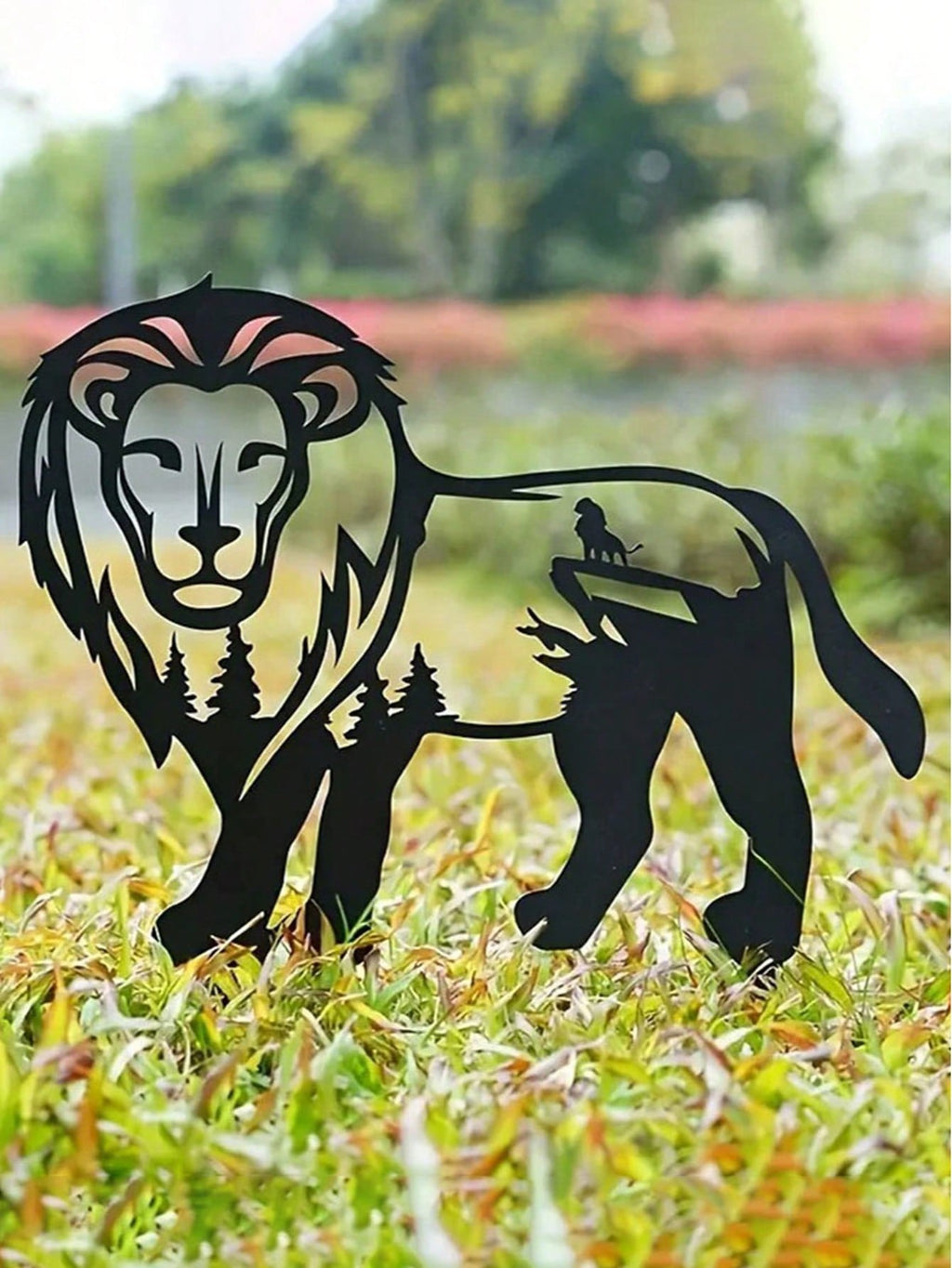 1 Black Metal Lion Garden Plug - Exquisite Outdoor Art Decorations, the Perfect Personalized Gift for Lion Lovers