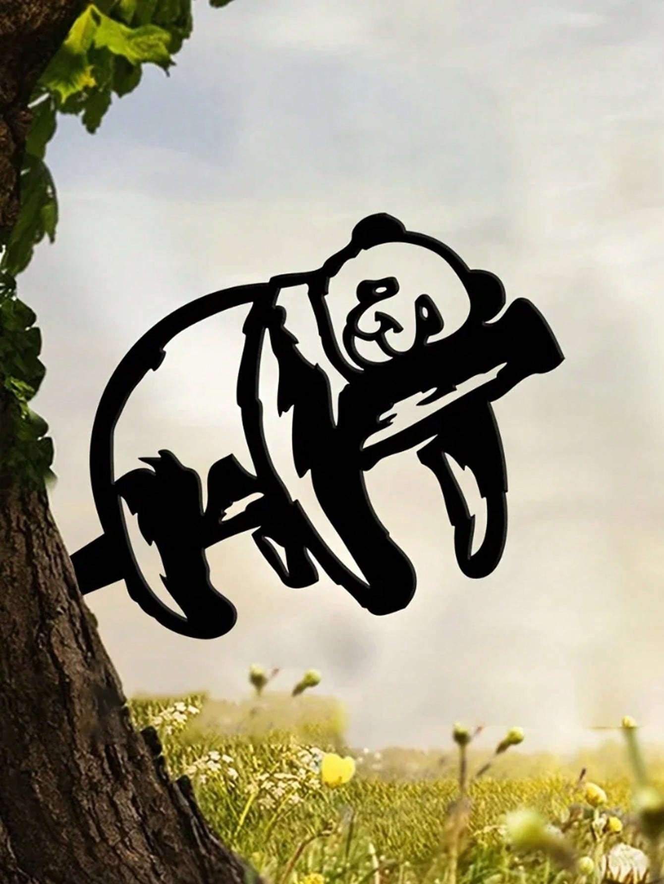 A home decoration, black iron panda gardening ornament. It can be used as an outdoor personalized gift, suitable for gardens, courtyards and woods, etc. It is the best choice.