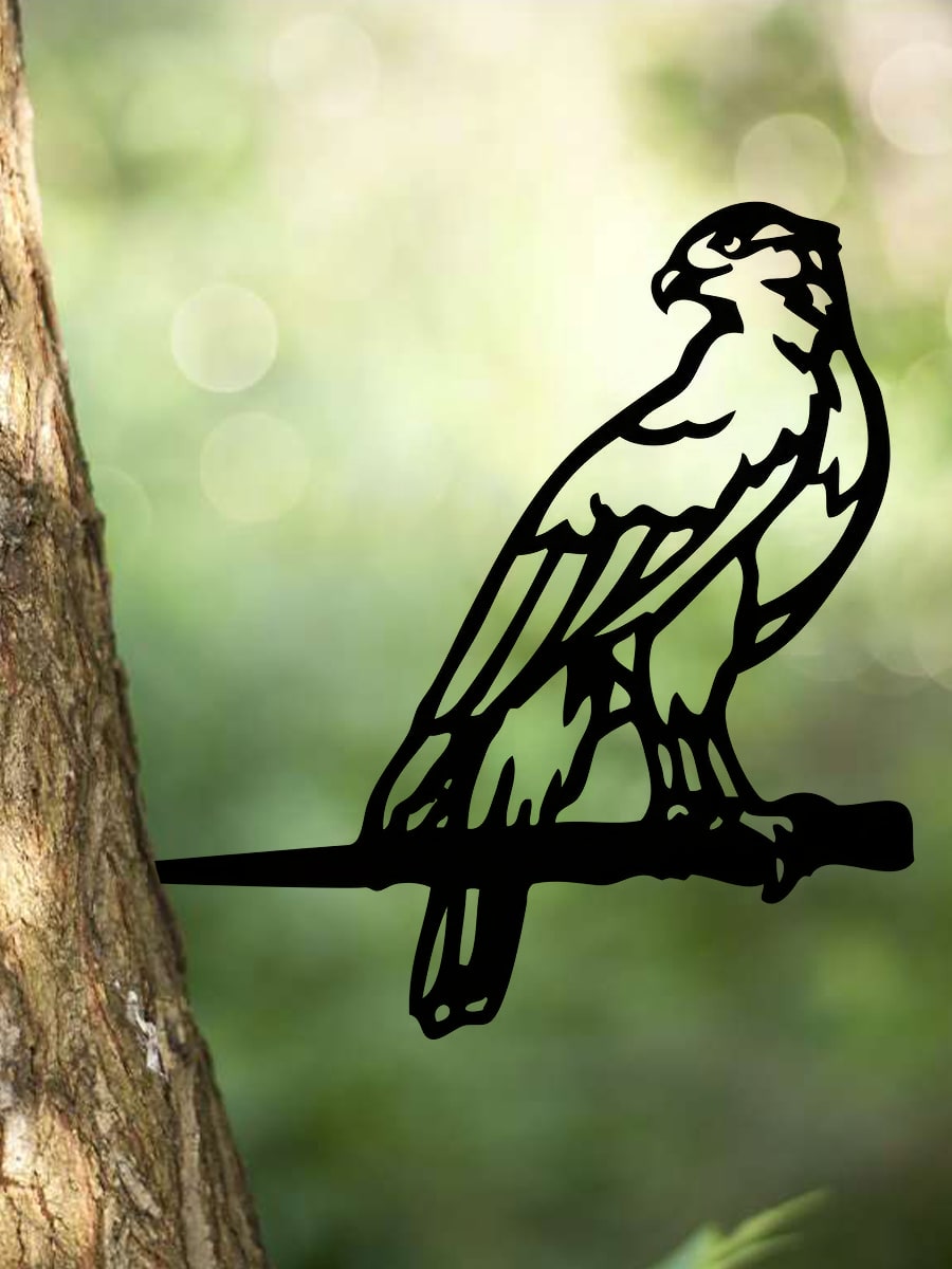 "1-Piece Eagle Metal Silhouette - Rustic Outdoor Wall Decoration for Home, Garden and Terrace, Perfect for Bird Lovers"
