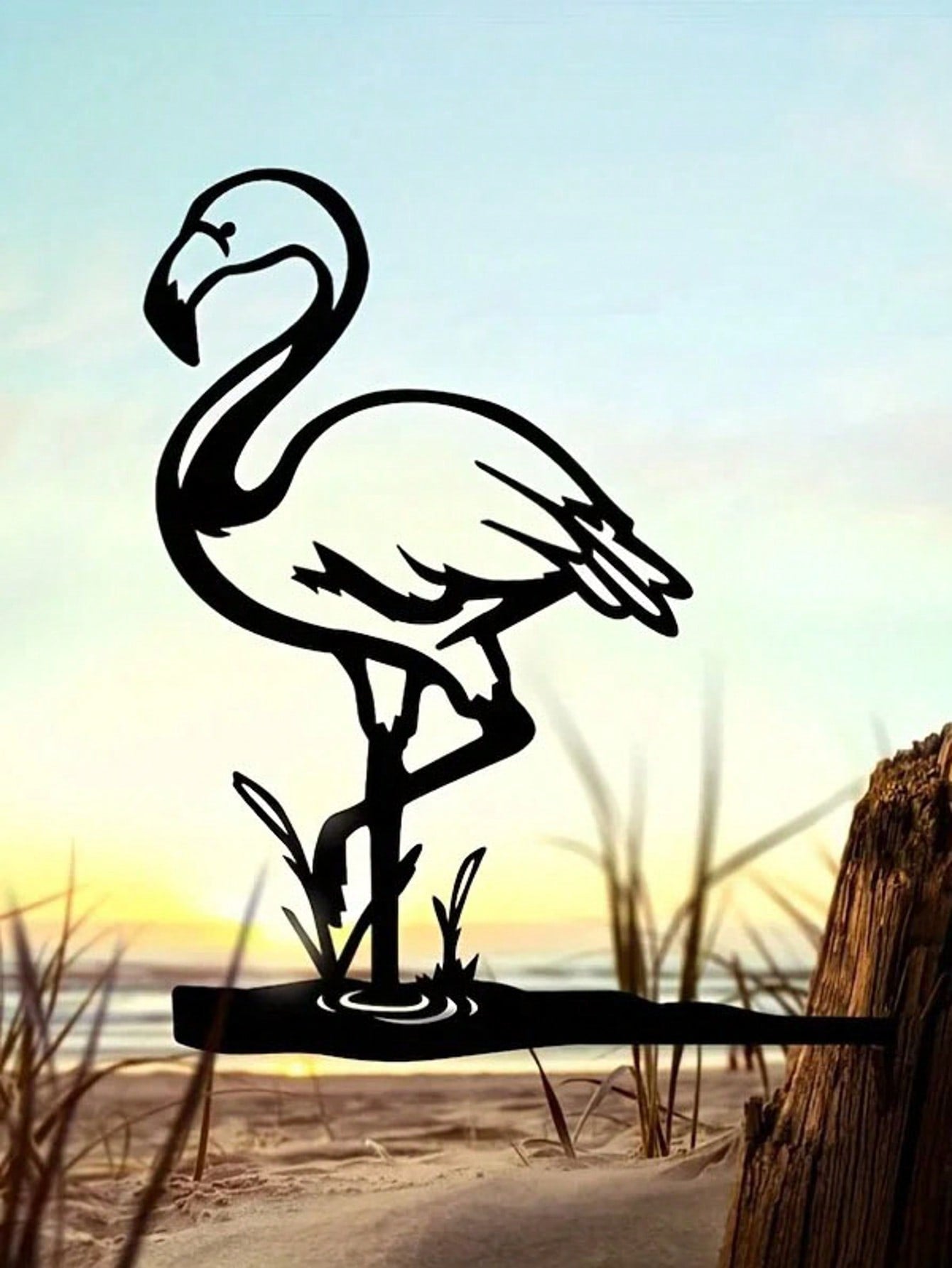 1 piece of black metal wrought iron goose-shaped home decoration for gardening. As a personalized gift, it can add life and vitality to your yard and garden.
