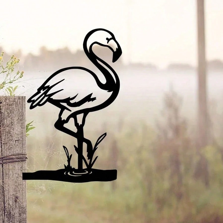 1 piece of black metal wrought iron goose-shaped home decoration for gardening. As a personalized gift, it can add life and vitality to your yard and garden.