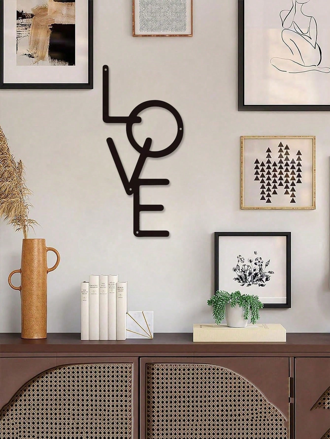 1 Piece, Metal "LOVE" Sign Wall Decoration, Rustic Black Wall Art Hanging Hollow Out Decor, Home Wall Metal Hanging