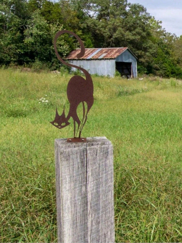 Outdoor Halloween Garden Rust Metal Cat Fence Decorations, Metal Cat Fence Top Hat Decoration Metal Cat Silhouette Metal Fence Art Decoration Cat Garden Statue.The Product Is Specially Made In A Rusty Metal Style!,Suitable For Garden,Garden Decor,Holiday