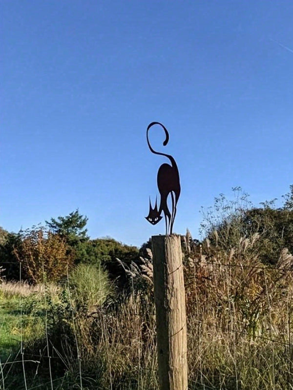 Outdoor Halloween Garden Rust Metal Cat Fence Decorations, Metal Cat Fence Top Hat Decoration Metal Cat Silhouette Metal Fence Art Decoration Cat Garden Statue.The Product Is Specially Made In A Rusty Metal Style!,Suitable For Garden,Garden Decor,Holiday