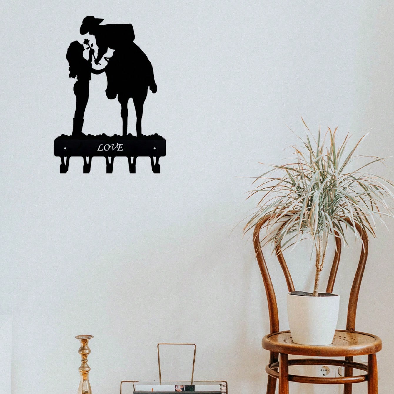 "1pc Romantic Couple Key Holder Wall Hooks - Metal Wall Mounted Coat Hanger, Boho Chic Home Decor, Vintage Iron Art Hooks For Keys, Jewelry, Hats - Entryway Organizer, Rustic Wall Hooks For Bedroom, Living Room" Secondary image