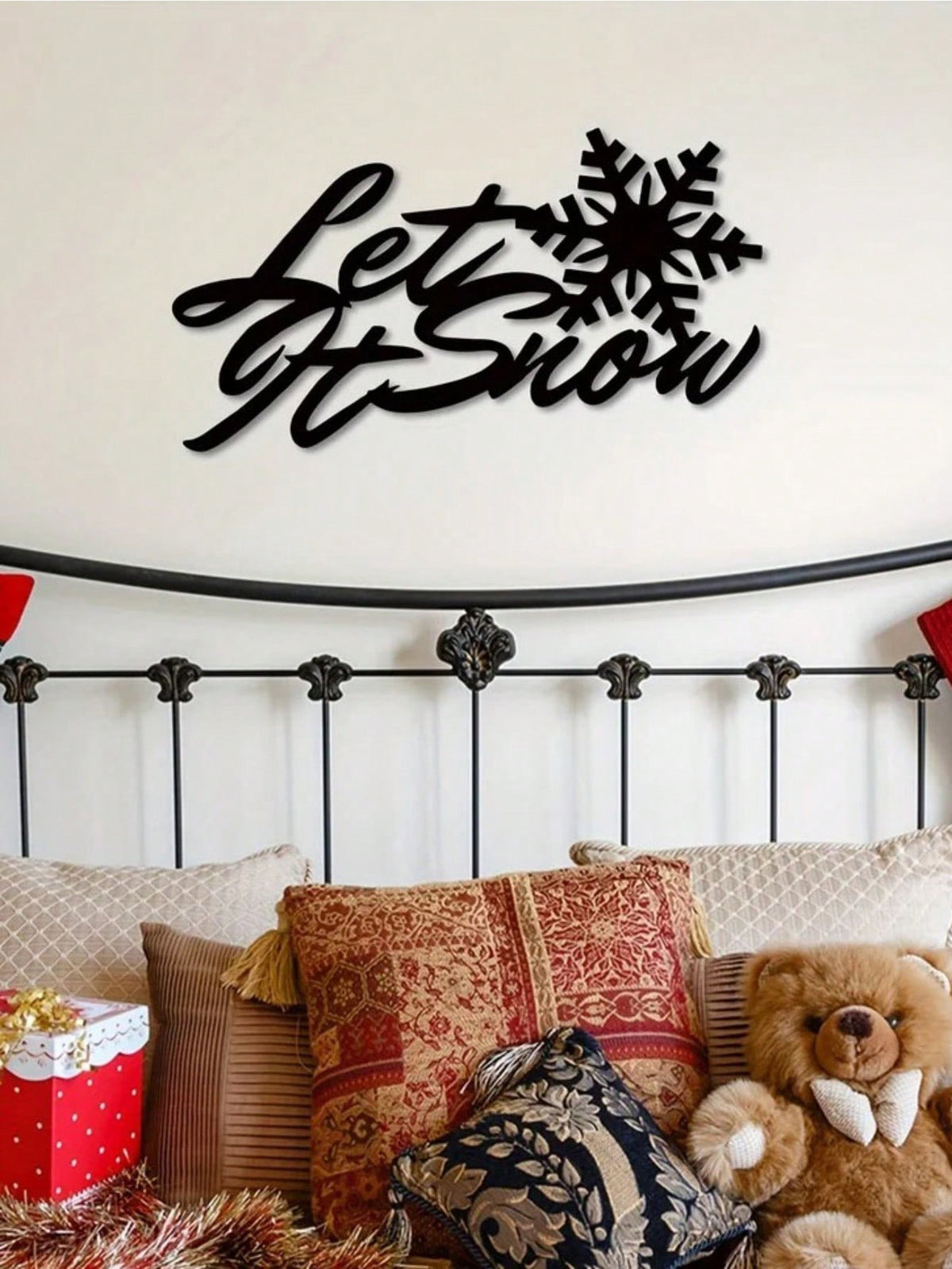 1 PC Home Decor Iron Black Metal “let it snow” Wall Decor Wall Sticker, Indoor/Outdoor Personalized Gift Holiday Gift for Snow Loving Friends