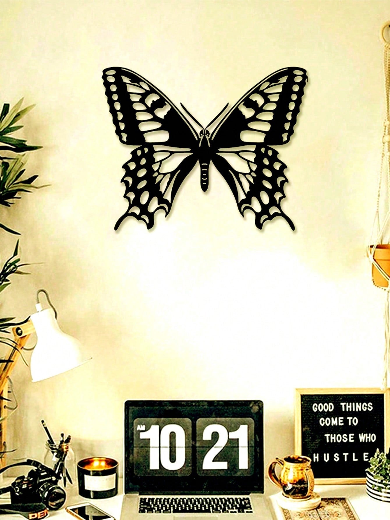 1 PC Black Metal Butterfly Iron Decor, Ideal For Indoor/Outdoor Hanging, A Unique Gift For Home Decoration Or Butterfly Enthusiasts.Suitable For Modern Home Decor, Home Decoration, Room Decor, Bedroom Decor, Bathroom Decor Main image