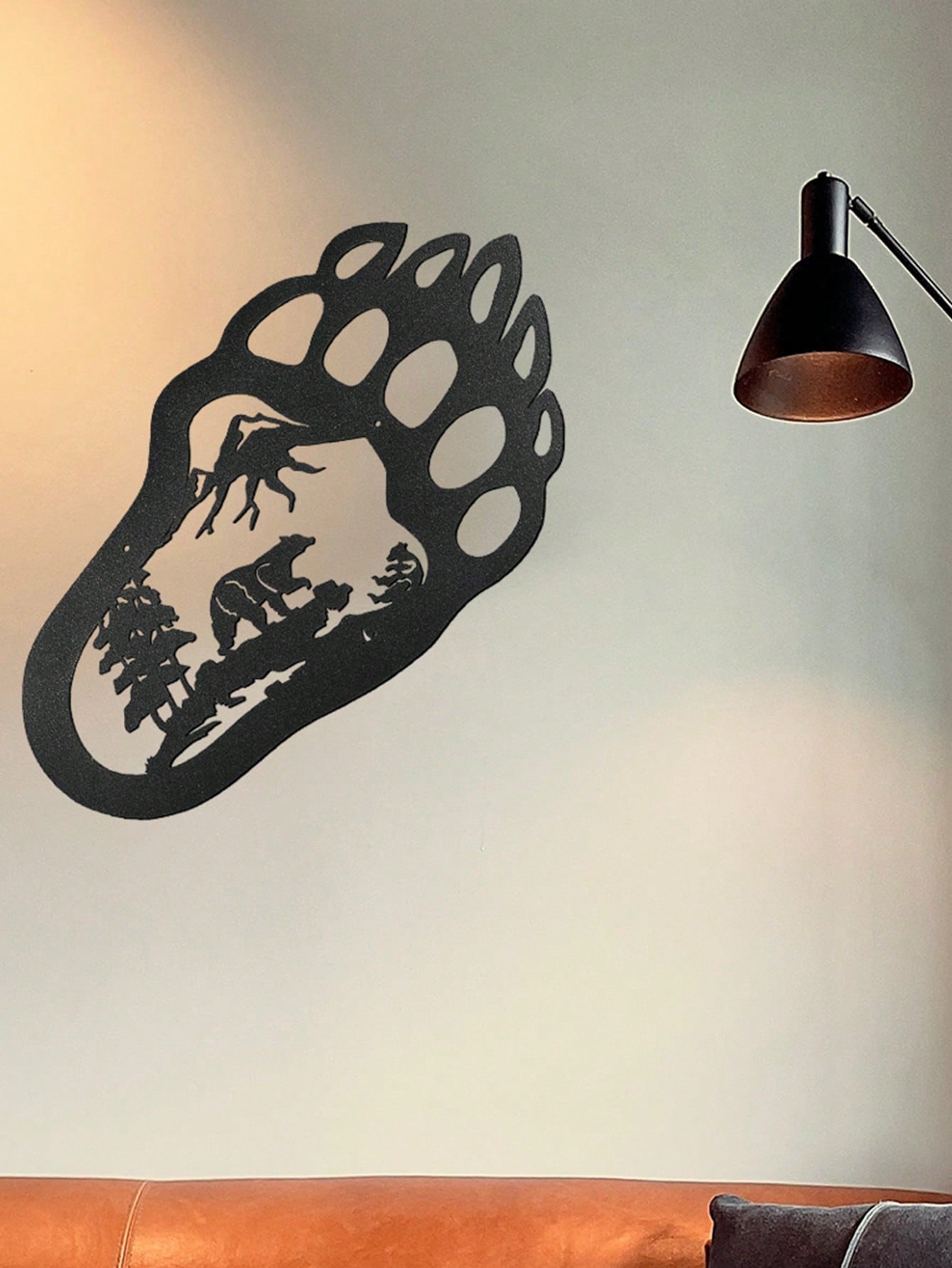 1 PC Black metal iron home decor bear and bear paw decorative wall art, living room bedroom universal, exquisite personalized gift suitable for decorating the wall