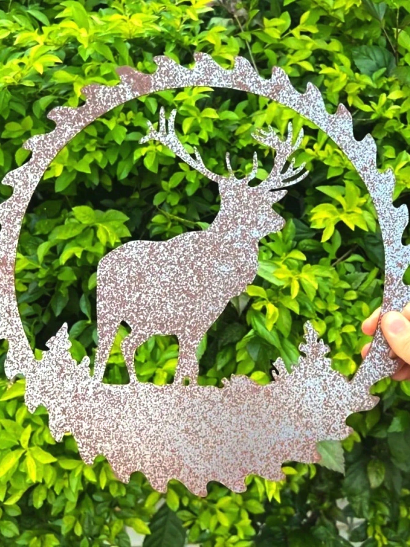 1 Piece Of Rusty Deer Iron Crafts, Adding Natural Wildness And Retro Charm To The Garden, Becoming A Beautiful Scenery In The Courtyard - Suitable For Metal Wall Decoration Of Outdoor Garden Courtyard