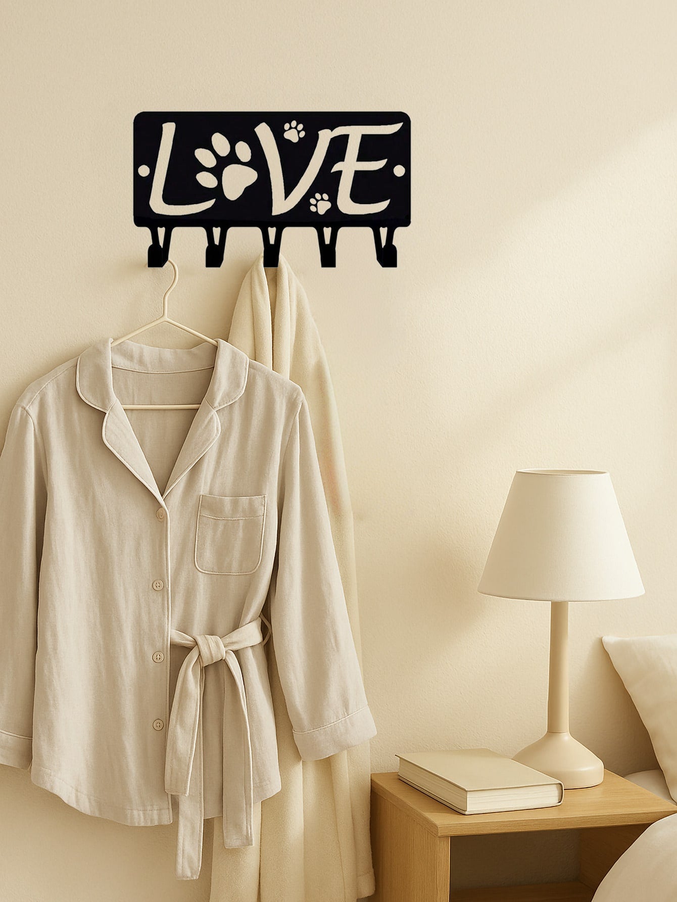 1 PC Purrposeful 'LIVE' Metal Hook,"LIVE" Metal Storage Hook, Suitable For Various Scenes Such As Entrance, Bedroom, Bathroom, Kitchen, Etc., Can Be Used To Hang Clothes, Bags, Towels, Kitchen Utensils, Etc. Categories: Metal Hooks, Storage Supplies