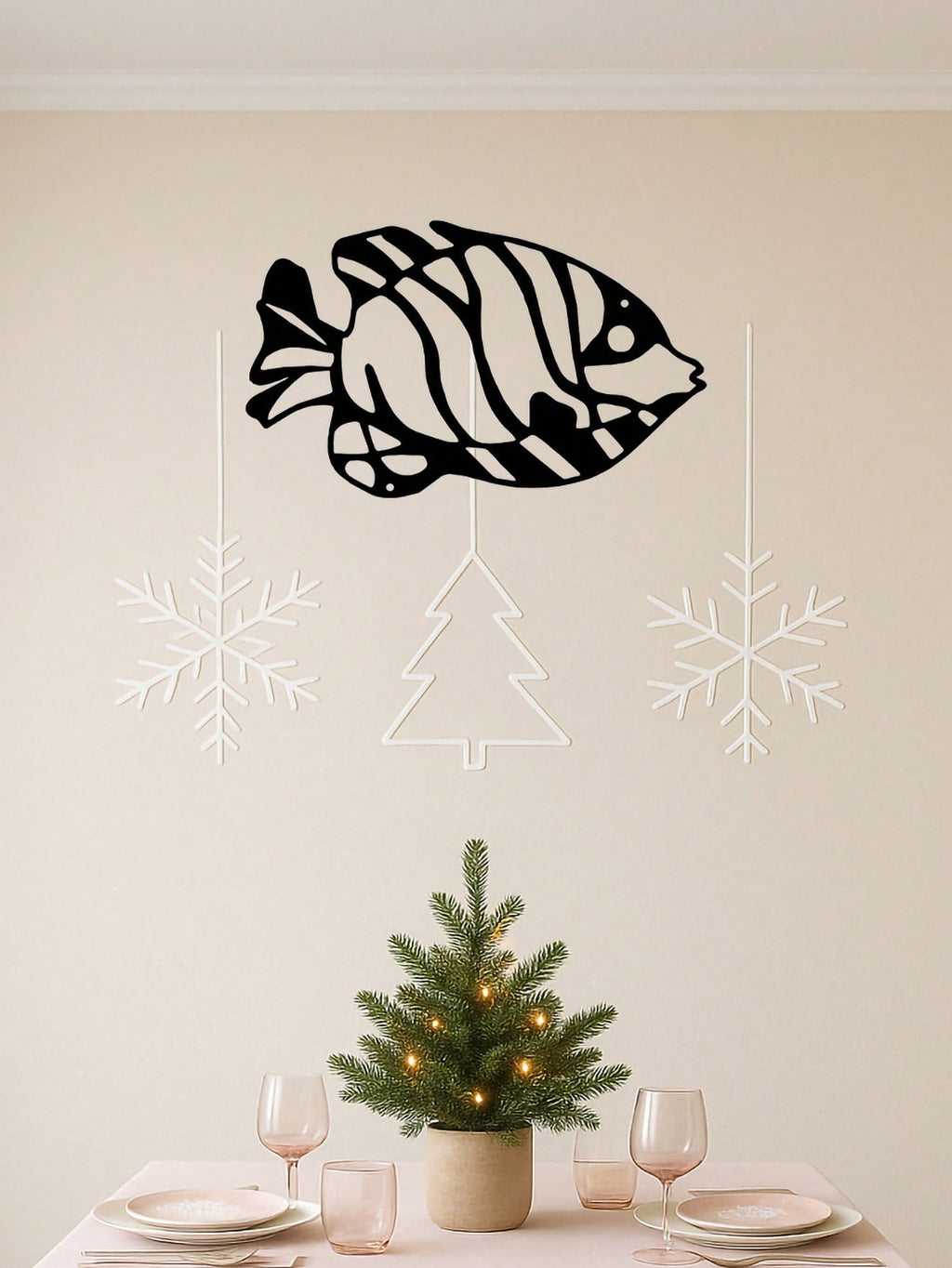 1PC Whimsical Ugly Fish Metal Wall Art - Laser Cut Wrought Iron Sculpture with Unique Character, Playful Underwater Decor for Garden & Nursery, Conversation Starter Gift, Suitable for Christmas, Halloween, Thanksgiving, Valentine's Day Gifts, Suitable for