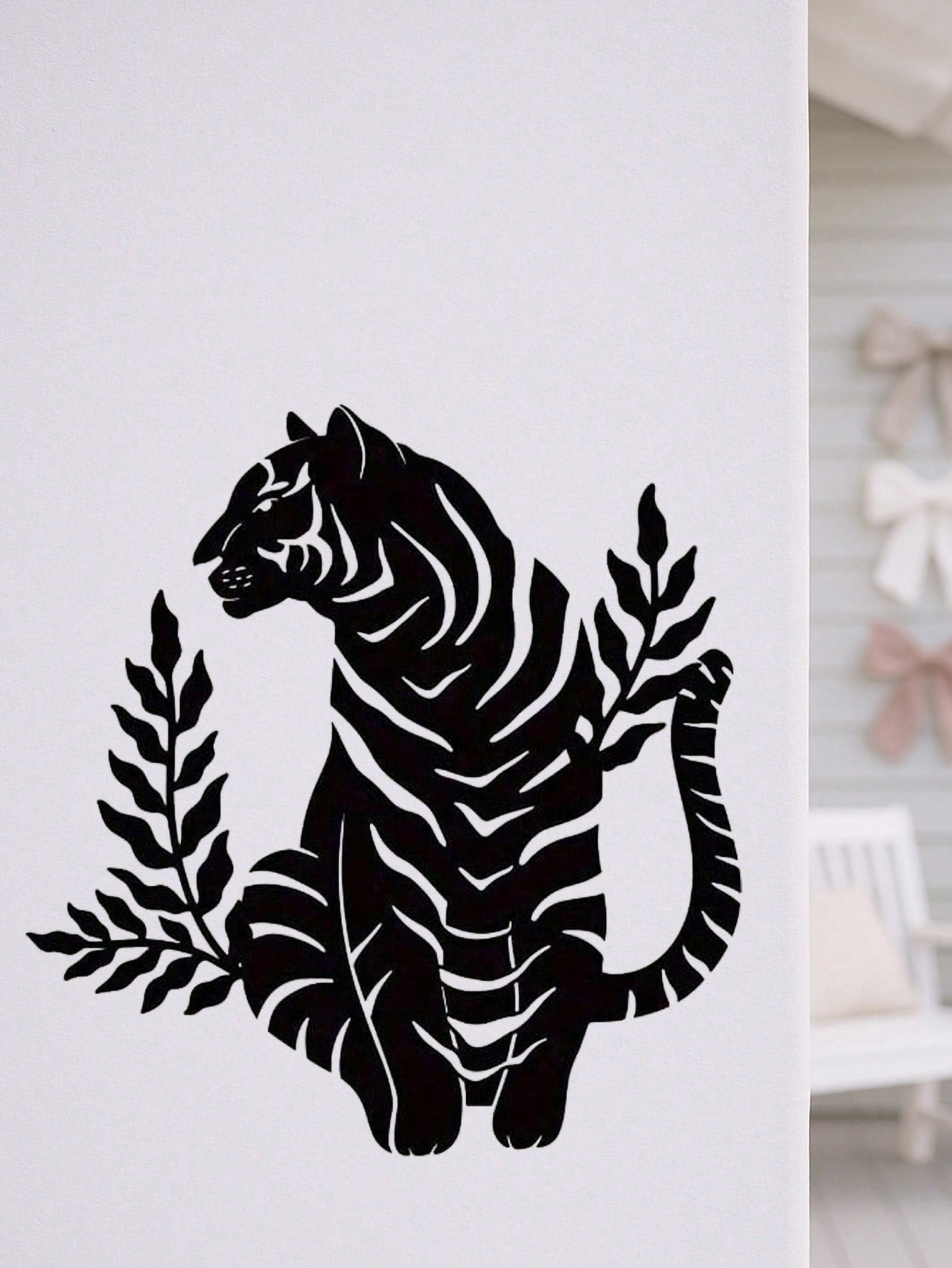 1pc Bohemian Tiger Metal Wall Art - Striking wild cat decor featuring intricate wildlife artistry. Durable, waterproof metal wall decor perfect for living rooms, bedrooms & studies. An ideal housewarming gift with easy-remove installation.Suitable for mod