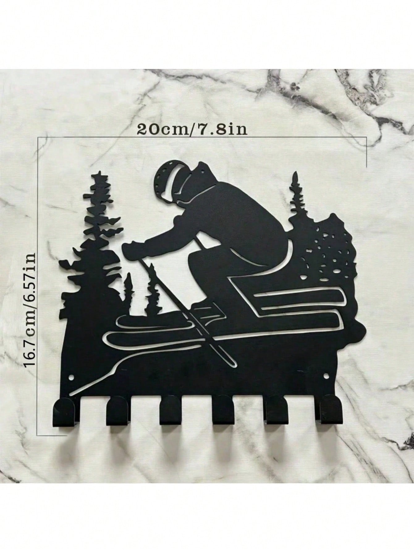 Winter ski-themed metal hooks, creatively designed with ski elements, add fun and vitality to your home. Suitable for multiple scenes like the kitchen, bedroom, and entryway, easily hanging mugs, kitchenware, clothes, and more. They combine artistic appea