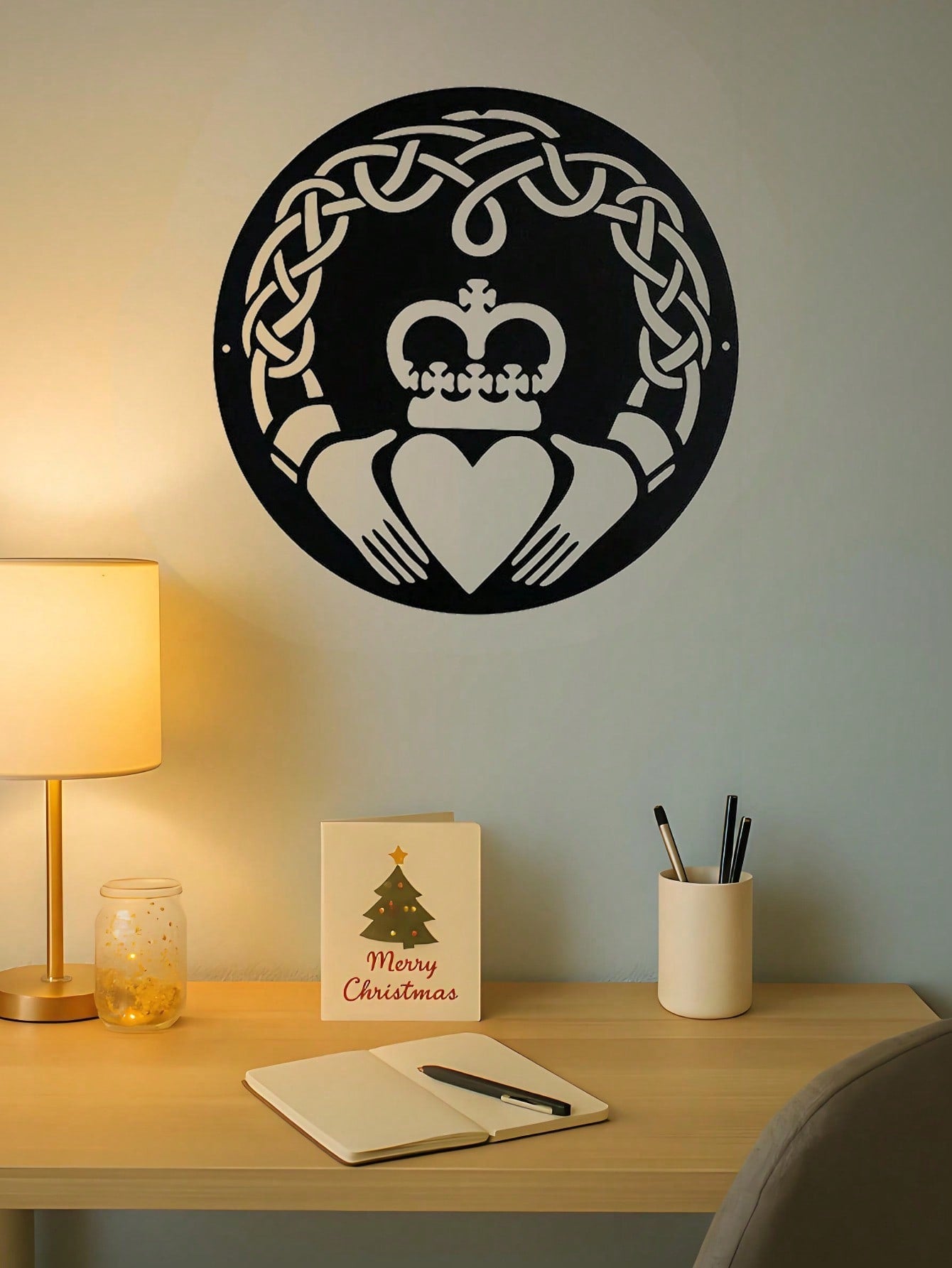1pc Gothic Black Iron Crown Wall Decor, Vintage Home Decoration, Suitable For Living Room And Bedroom, Unique Personalized Gift For Crown Enthusiasts, Also Fits Modern Home Decor Main image