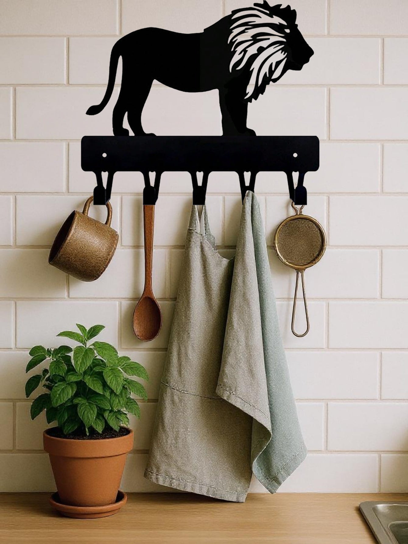 1pc High-Quality Black Metal Lion Shaped Mug Hook, Home Decor, Personalized Gift For Lion Lovers