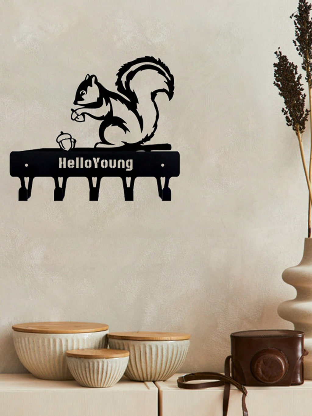 1pc Squirrel/Cat Metal Key Holder Wall Hook, Artistic Decorative Accessory, Wall Mounted Key Chain Hanger
