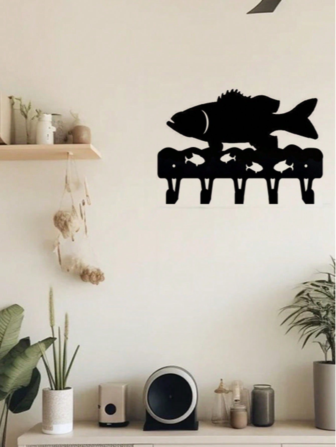 1pc Sturdy Metal Key Holder, Adorable Fish Shaped Key Organizer With Hooks, Space-Saving Key Storage Rack, Suitable For Kitchen, Bathroom, Bedroom, Holds Keys, Small Items, Wall-Mounted Storage Rack, Wall Decor, Fits Modern Home Decor And Holiday Decorati Secondary image