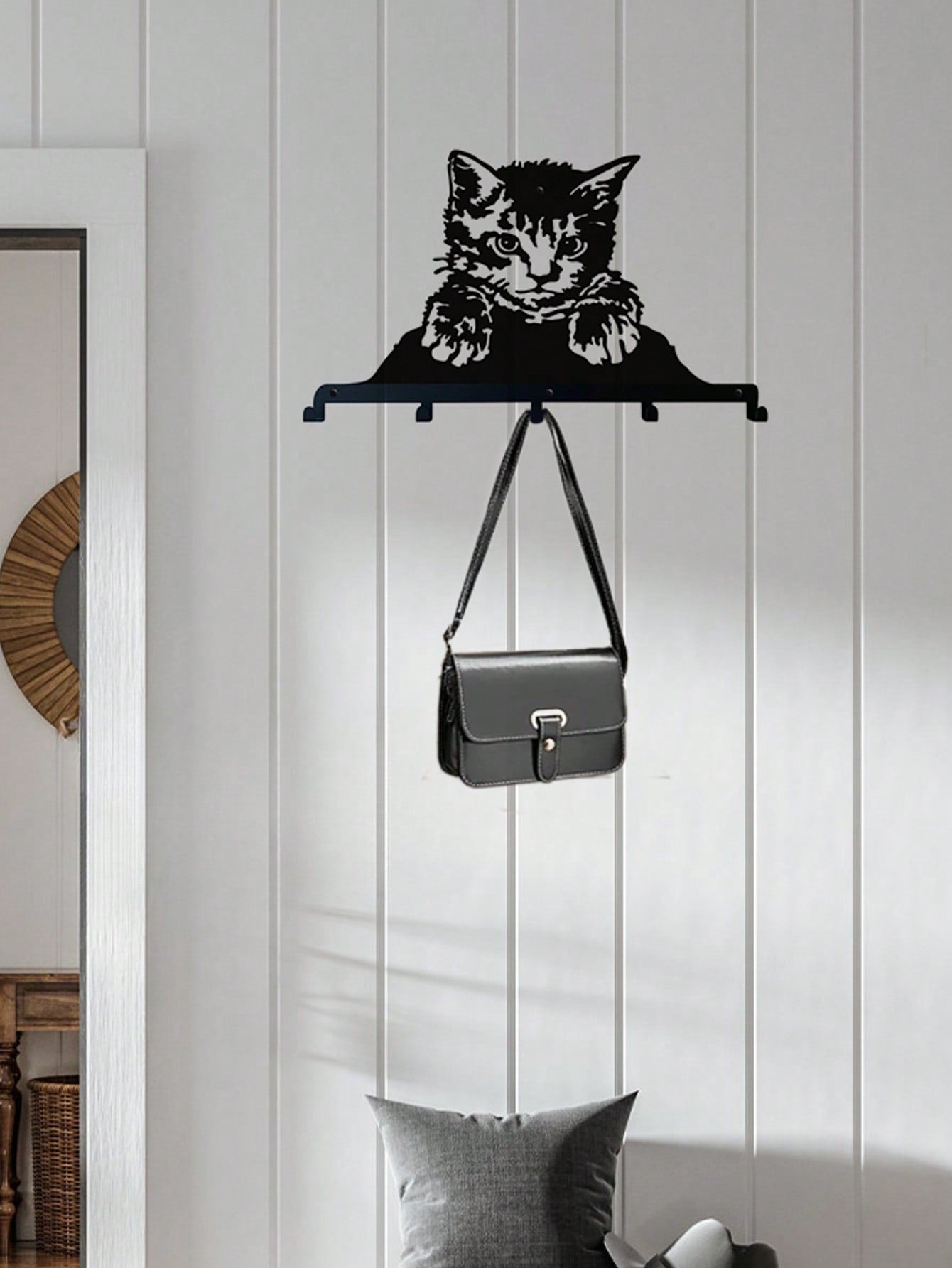1pc Cute Cat Metal Wall Hook - Ideal For Hanging Coats, Hats, Keys And More, Also Suitable As Home Decor Towel Rack And Coat Rack. Applicable For Home Keys, Small Accessories, Wall-Mounted Storage Rack, Wall Decor, Suitable For Home And Holiday Decoration Main image