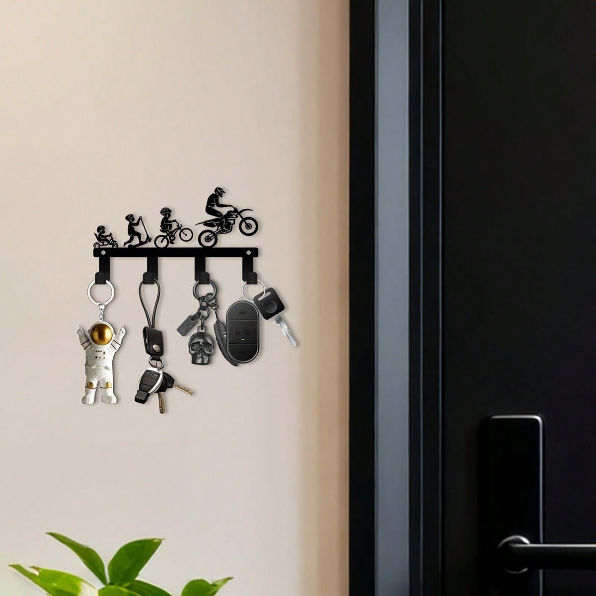 1Pc Modern Heavy-Duty Key Holder, Sleek Wall-Mounted Hook For Office, Kitchen & Bathroom. 5.90" Metal Art Piece, A Minimalist & Functional Decor.Suitable For Room Decor,Wall Decor,Home Decor Main image