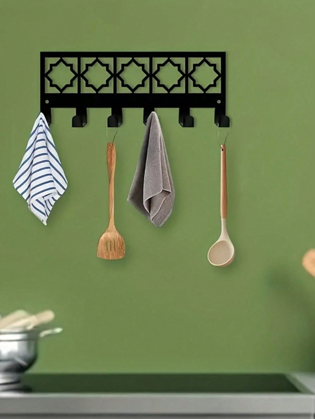 Bohemian Style Metal Wall Hook With 6 Key Holders - Elegant Design, Sturdy Construction, Practical Storage For Home, Office Or Entryway. Featuring Black Geometric Pattern, High-Quality Craftsmanship.| Home Organization, Entryway Decor, Premium Craftsmansh