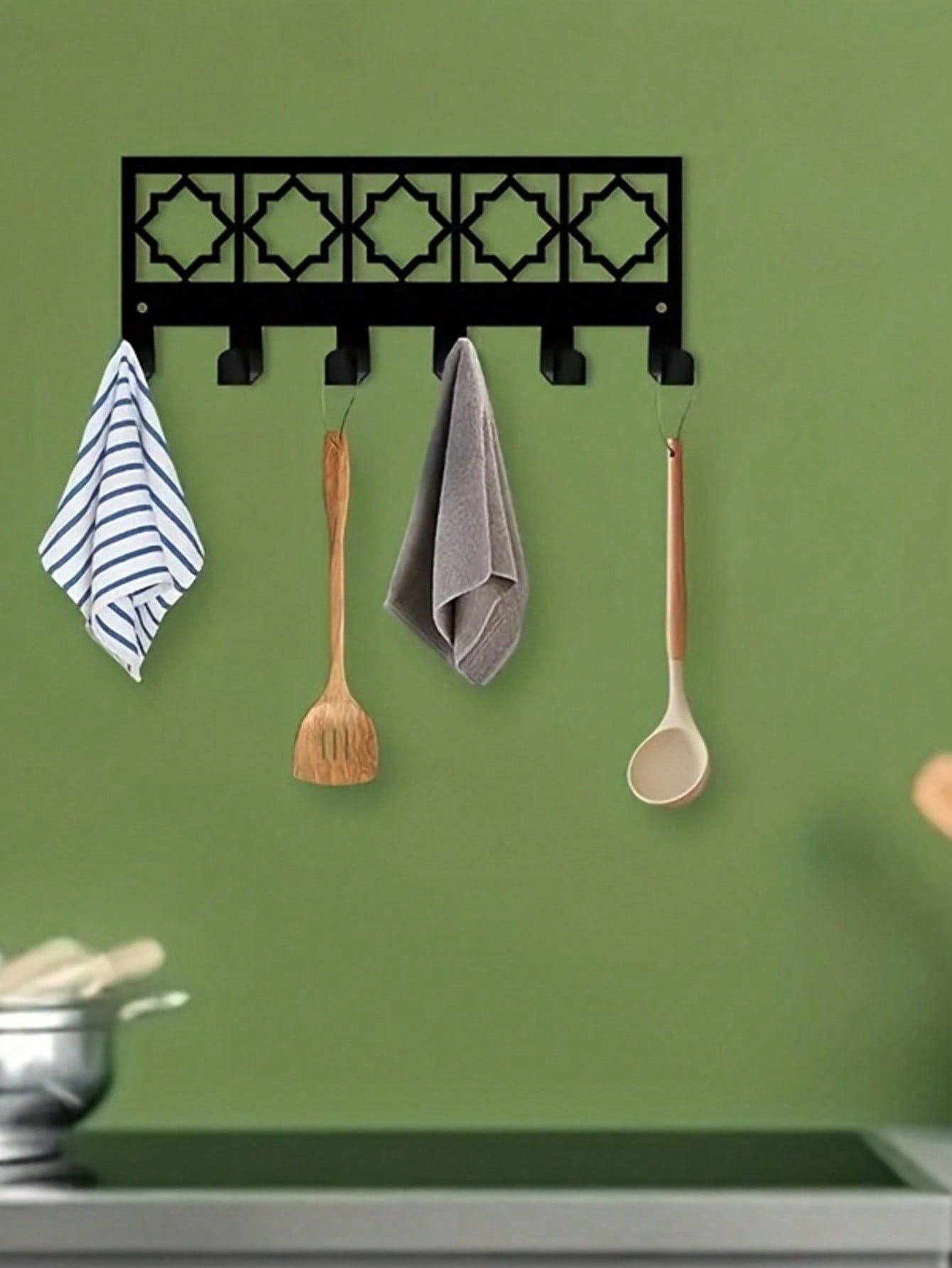 Bohemian Style Metal Wall Hook With 6 Key Holders - Elegant Design, Sturdy Construction, Practical Storage For Home, Office Or Entryway. Featuring Black Geometric Pattern, High-Quality Craftsmanship.| Home Organization, Entryway Decor, Premium Craftsmansh