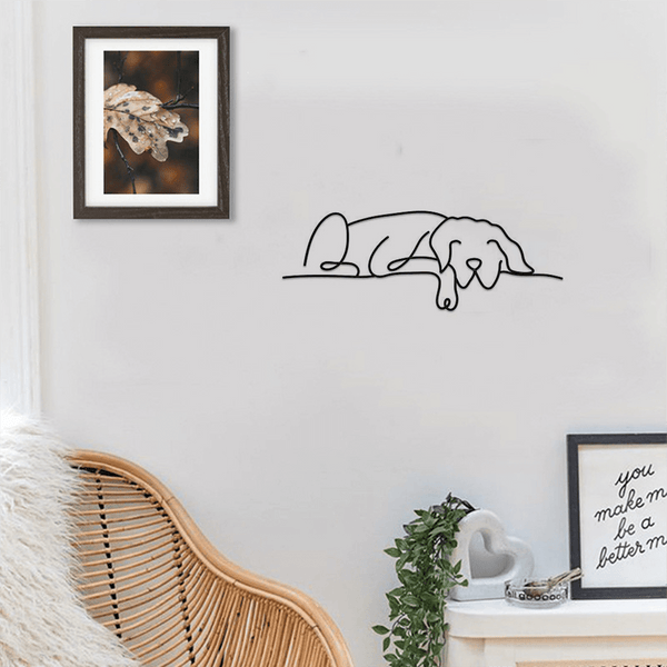 This adorable dog metal wall decoration features iron silhouettes to present animal figures, with simple and abstract lines outlining its unique charm. It is an excellent choice for home decoration, creating a warm and comfortable atmosphere