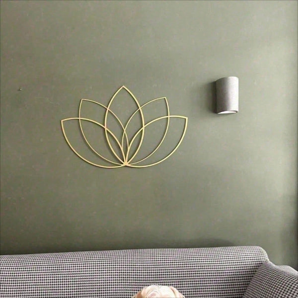 Gold Lotus Flower Metal Wall Art – Modern Gold Floral Decor for Living Room Bedroom Headboard Yoga Studio Meditation Space, Boho Zen Home Accent Spiritual Wall Hanging Aesthetic Room Decor, Unique Gift for Women Valentine Ramadan Birthday New Year, Decora