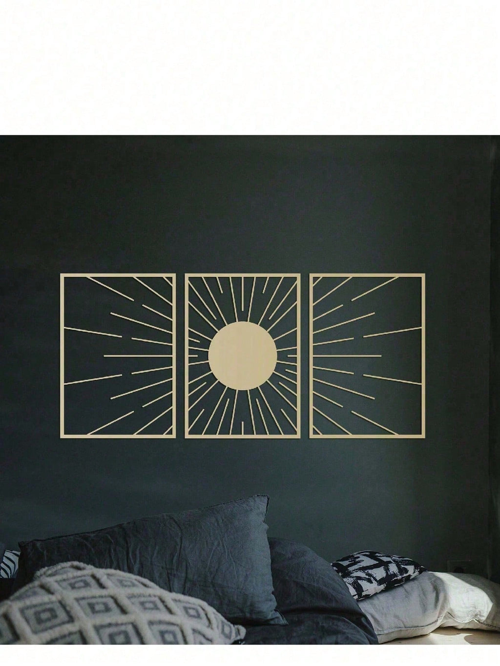 3-piece exquisite decorative set - golden metallic pattern wall decoration: This charming ornament is suitable for various spaces, including grand halls, cozy bedrooms, and more.