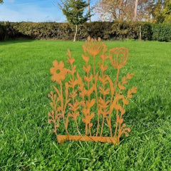 Spooky Sweet Animal Garden Stakes Durable Outdoor Yard Decor for Patio Lawn Halloween Christmas Seasonal Ornament Gift for Gardening Lovers