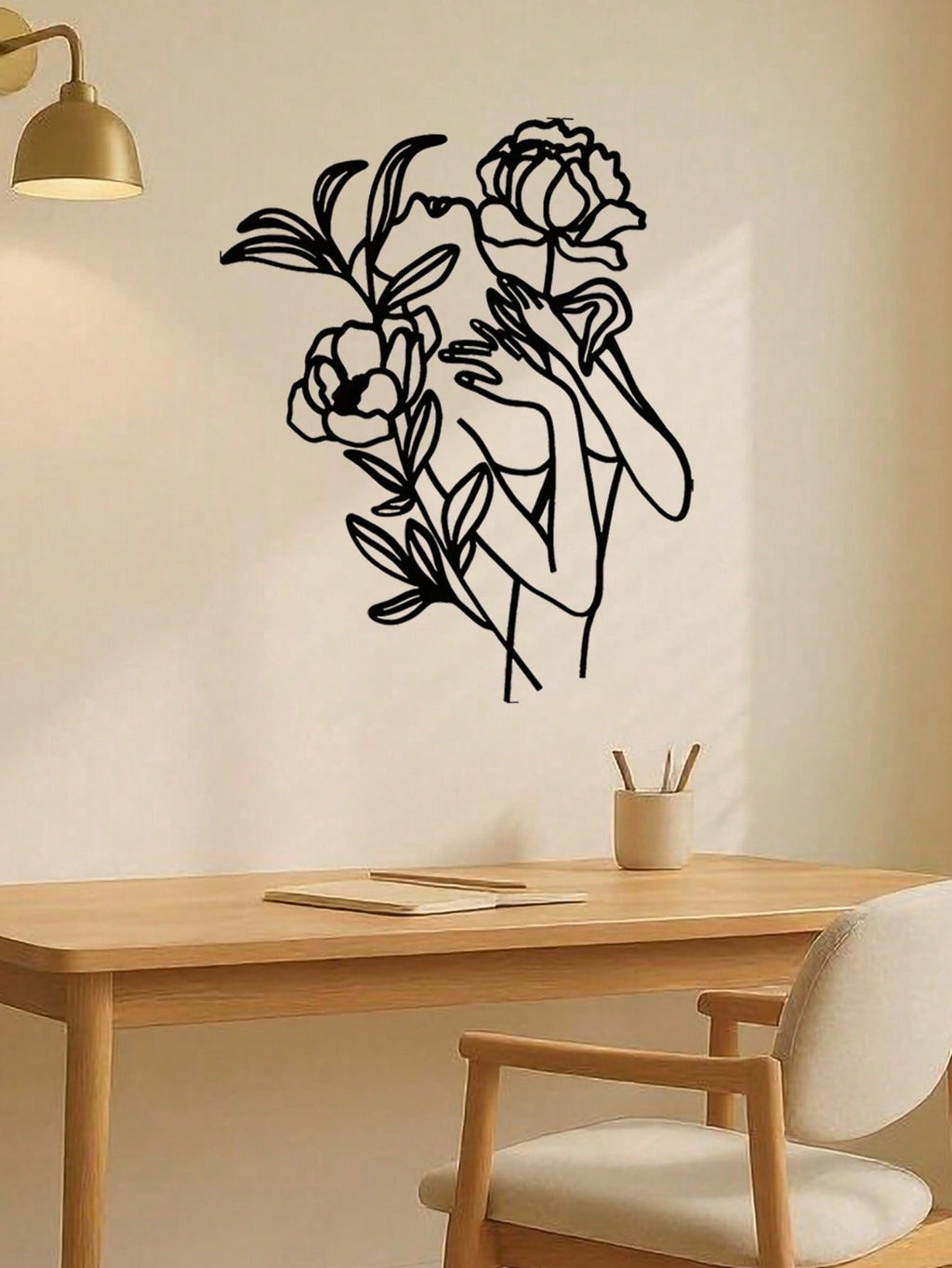 Gothic floral women's wrought iron wall decoration - Exquisite laser-cut metalwork, showing elegant female silhouettes and intricate plant patterns. Can add luster to the living room and bedroom.