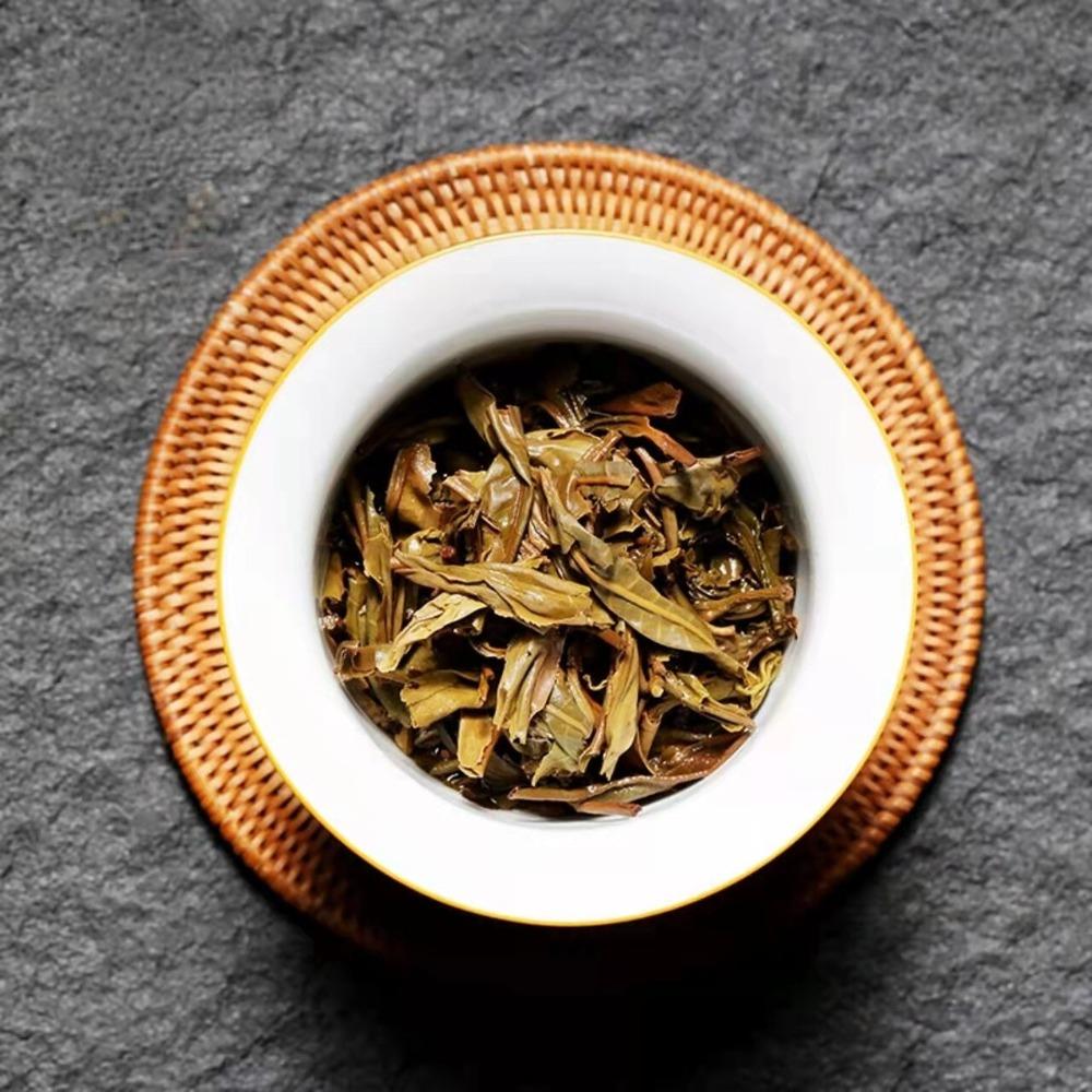 HelloYoungTea Premium Raw Pu-erh Tea Cake 100g Yunnan Green Pu-erh Tea 100g Natural Pu-erh Tea Cake 100g
