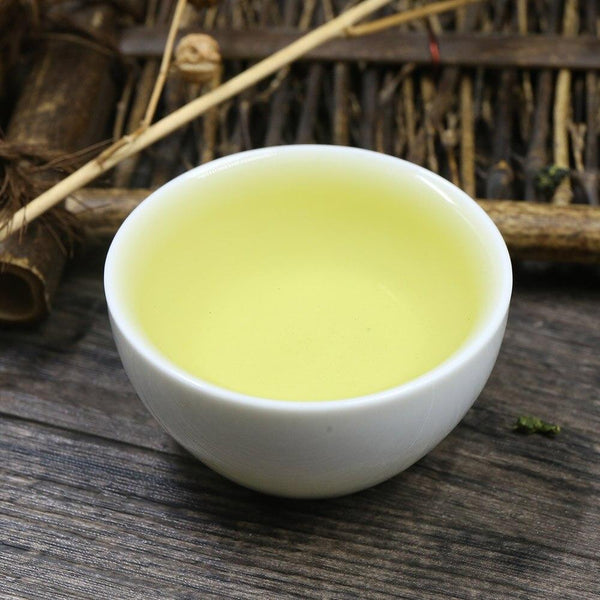 Spring Chinese Oolong Tea Tie Guan Yin in vacuum packaging 125g 真空包装125克春茶乌龙茶铁观音