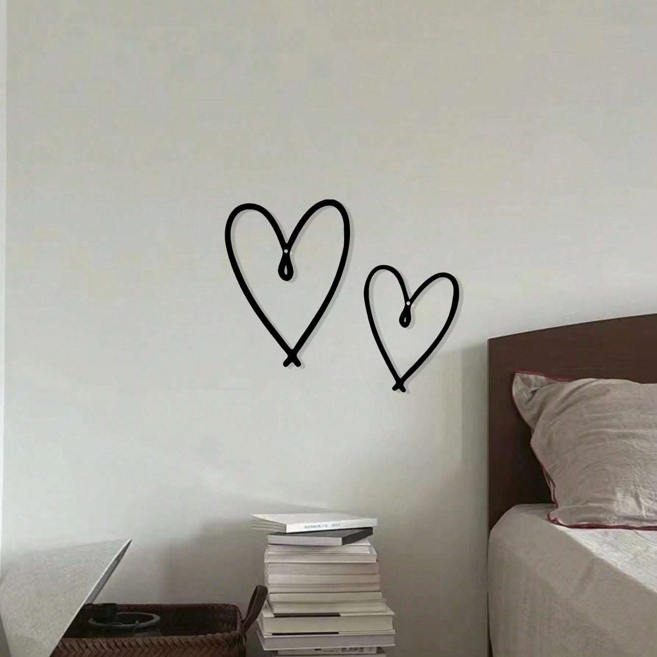 HELLOYOUNG 2pcs/ Set Unique Personalized Heart Shape Metal Wall Sign with Chic Aesthetic Design, Perfect Valentine's Day Gift, Suitable for Home, Living Room, Office, Bar, Kitchen & Coffee Shop Decor, Ideal for New Year & Birthday Celebrations