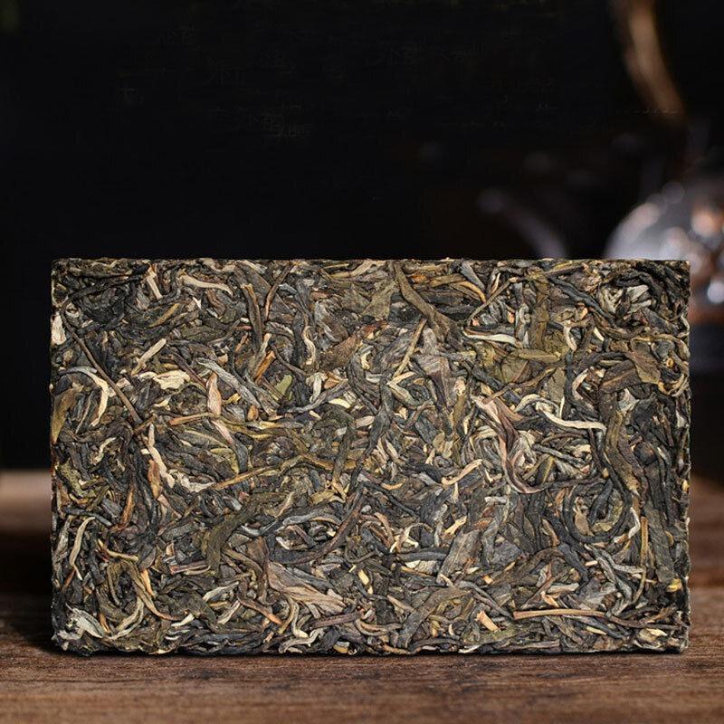 HelloYoungTea Yunnan Pu'er Raw Tea Icelandic Raw Tea Brick 250g Old Tea Brick