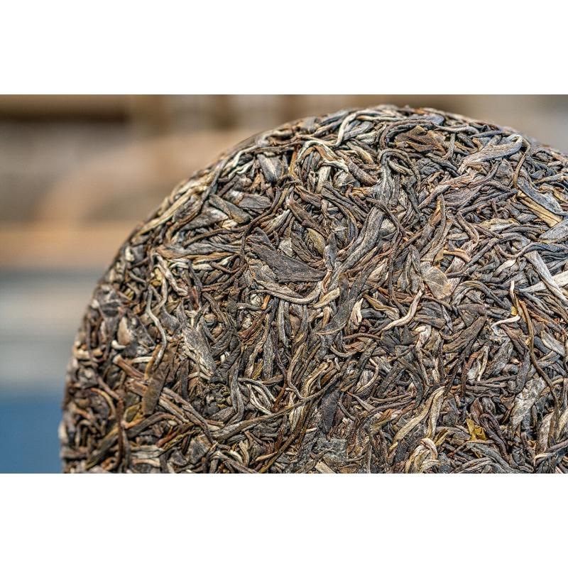 357g DaXueshan Pu'er Raw Tea Yunnan First Spring Ancient Seven Seed Cake Tea
