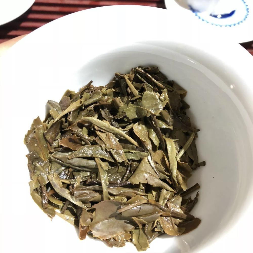 1000g FuDing white tea Bai mu dan cake Lao Bai Cha Old aged Small Pai Mu Tan tea 1000克福鼎白茶 白牡丹茶饼 老白茶 陈年小小白牡丹茶