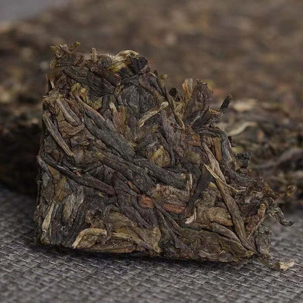200g Yunan Puerh Raw Tea Brick Bulangchunjian Pu-erh Tea Chinese Pu'er Green Tea 200克云南普洱生茶砖 布朗春尖普洱茶 中国普洱绿茶