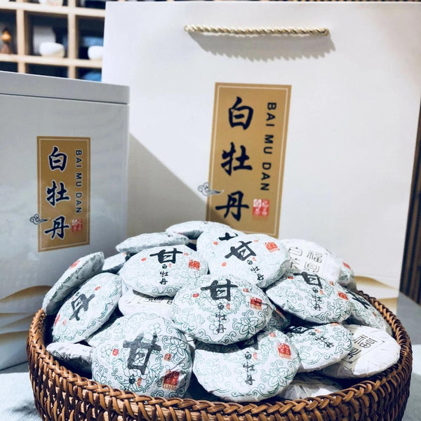 1000g FuDing white tea Bai mu dan cake Lao Bai Cha Old aged Small Pai Mu Tan tea 1000克福鼎白茶 白牡丹茶饼 老白茶 陈年小小白牡丹茶