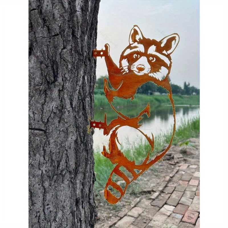 One Pack of Exquisite Animal-themed Metal Garden Decorations: Perfect for Gardens, Courtyards, and Other Outdoor Activity Areas. Features Squirrel, Fox, Raccoon, and Owl-shaped Metal Decor Pieces.Garden Stakes