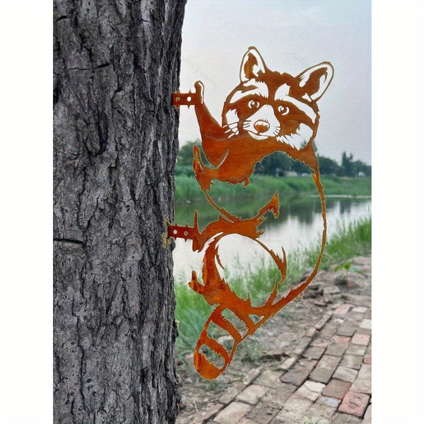 One Pack of Exquisite Animal-themed Metal Garden Decorations: Perfect for Gardens, Courtyards, and Other Outdoor Activity Areas. Features Squirrel, Fox, Raccoon, and Owl-shaped Metal Decor Pieces.Garden Stakes