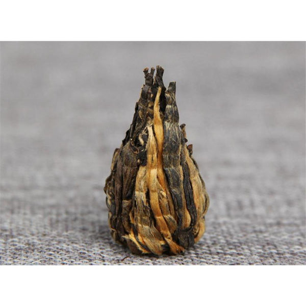 HelloYoungTea Yunnan Small Pagoda Black Tea Dian Hong Handmade 60g Tin Can