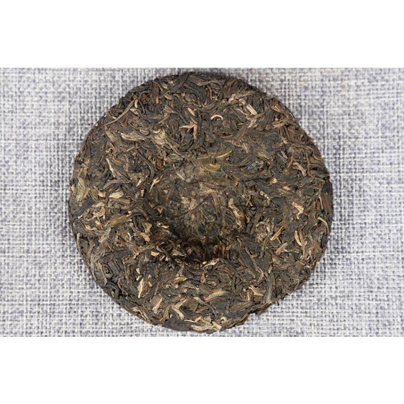 Yunnan Pu'er Tea Early Spring Raw Tea 100g Cake Tea Icelandic Raw Cake Tea